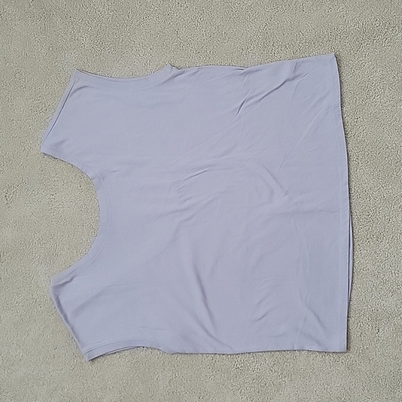Boxy Fabletics T Shirt - Picture 1 of 6